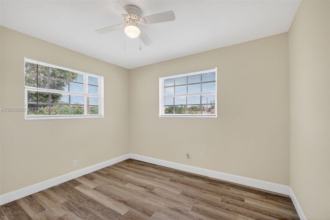 560 W 34th St , Riviera Beach, FL 33404 Photo