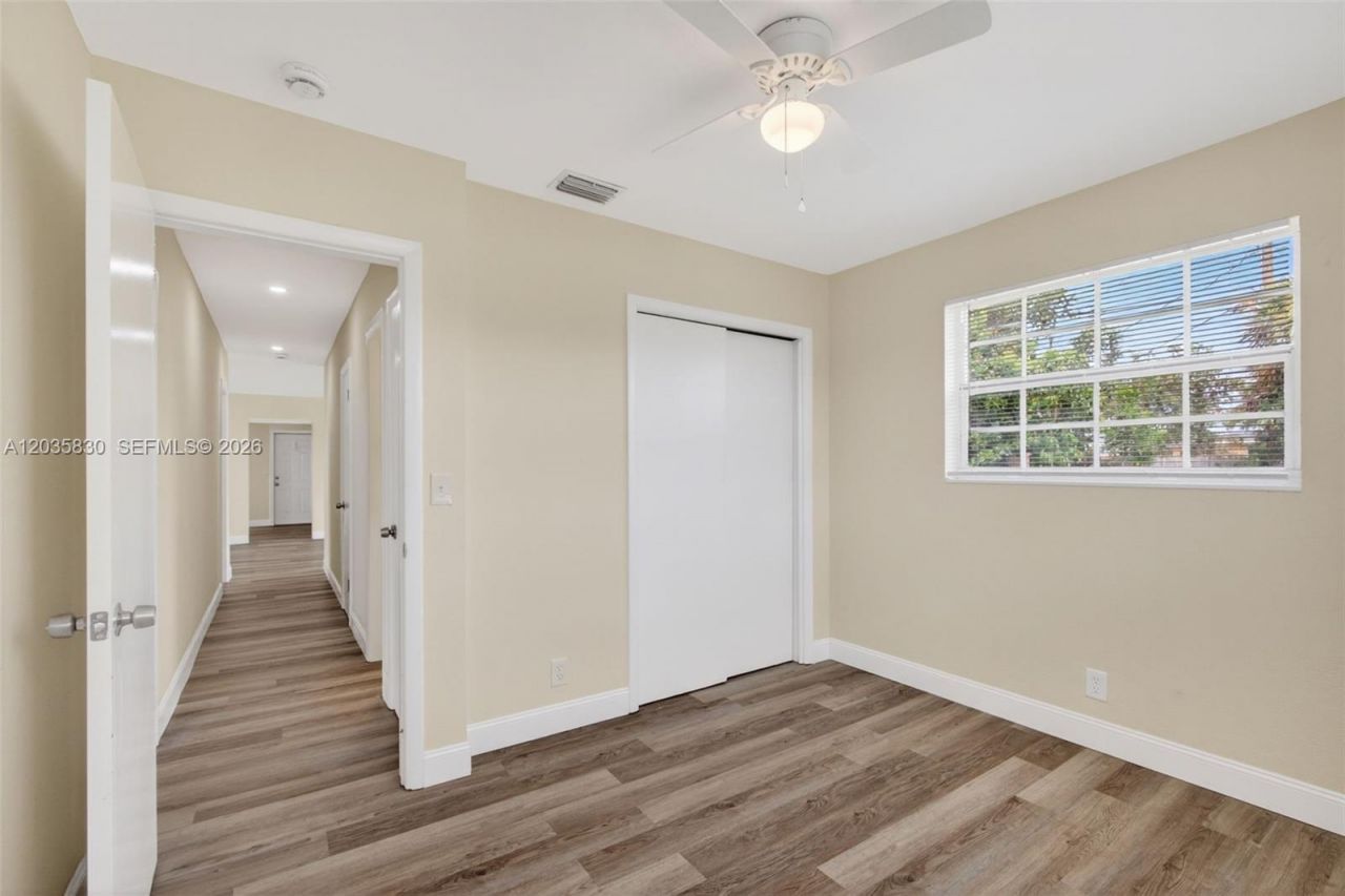 560 W 34th St , Riviera Beach, FL 33404 Photo