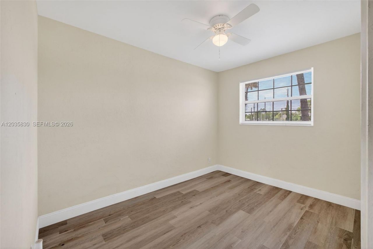 560 W 34th St , Riviera Beach, FL 33404 Photo