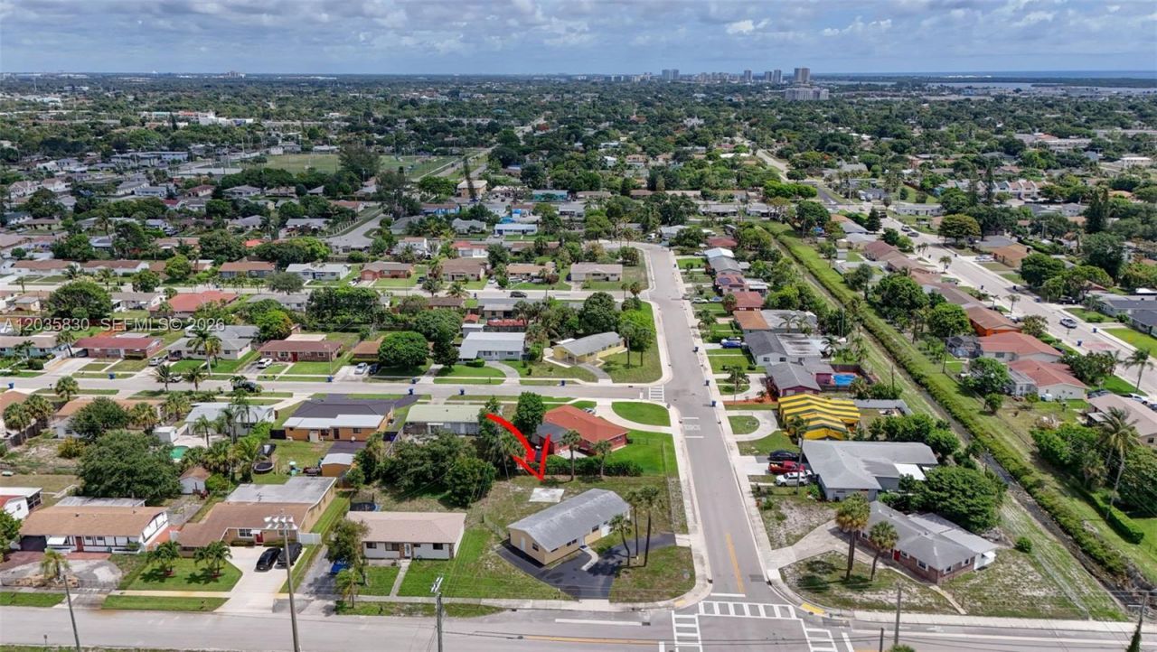 560 W 34th St , Riviera Beach, FL 33404 Photo
