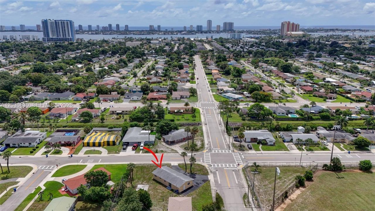 560 W 34th St , Riviera Beach, FL 33404 Photo