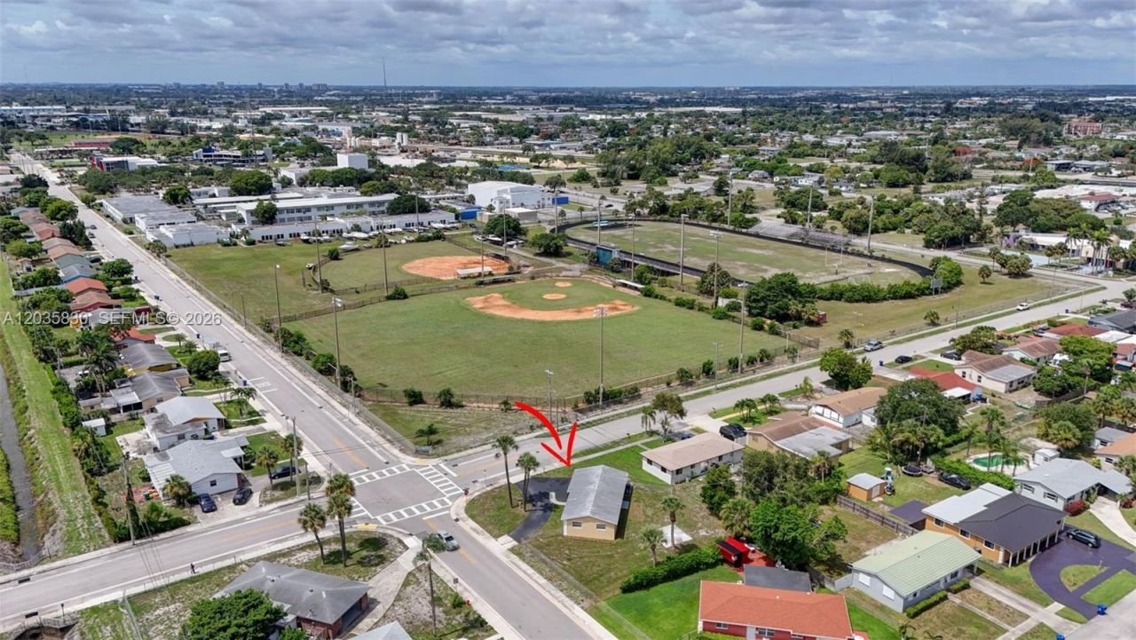560 W 34th St , Riviera Beach, FL 33404 Photo