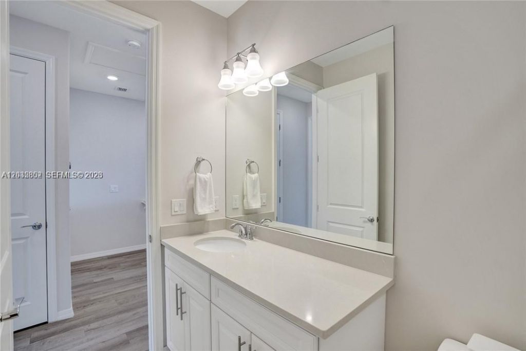 5140 Eucalyptus Dr , Unit 5, Hollywood, FL 33021 Photo