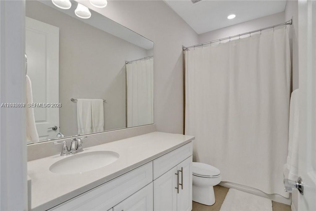 5140 Eucalyptus Dr , Unit 5, Hollywood, FL 33021 Photo