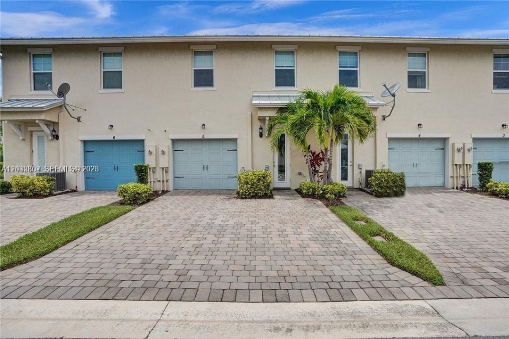 5140 Eucalyptus Dr , Unit 5, Hollywood, FL 33021 Photo