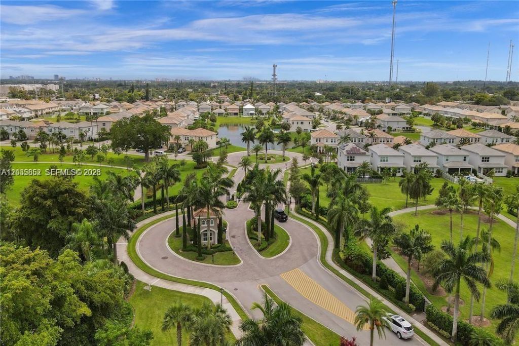 5140 Eucalyptus Dr , Unit 5, Hollywood, FL 33021 Photo