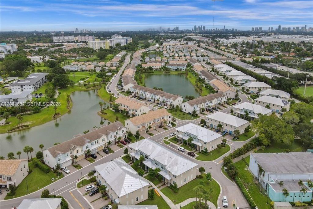 5140 Eucalyptus Dr , Unit 5, Hollywood, FL 33021 Photo