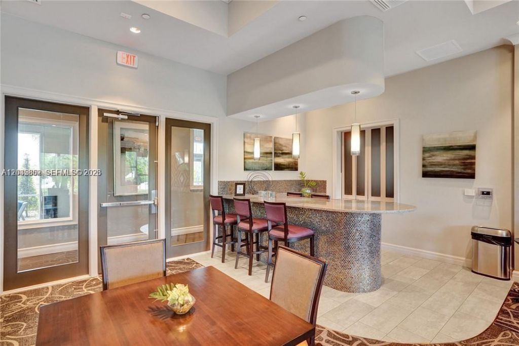 5140 Eucalyptus Dr , Unit 5, Hollywood, FL 33021 Photo