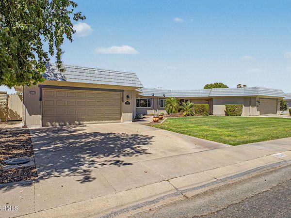10148 W PINEAIRE Drive, Sun City, AZ 85351
