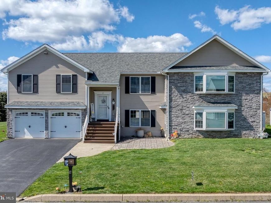 17 Vickilee Drive, Wrightsville, PA 17368 Main Photo