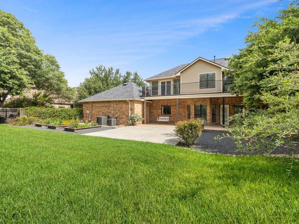10 Oak VW, Round Rock, TX 78664