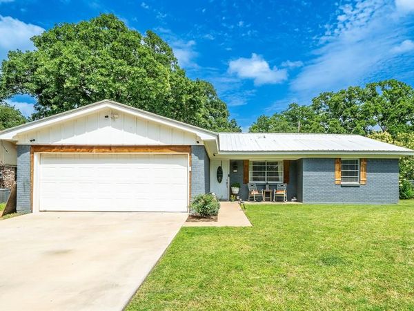605 28th Avenue, Mineral Wells, TX 76067