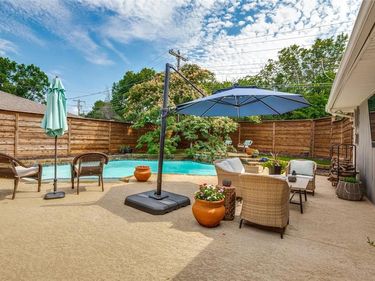 9421 Meadowknoll Drive, Dallas, TX 75243