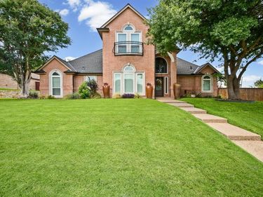 8825 Turnberry Court, Fort Worth, TX 76179