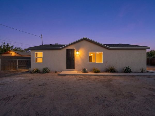 1605 Jesus Street SE, Albuquerque, NM 87102