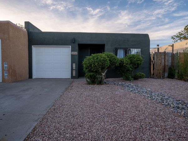 6049 Namath Avenue NW, Albuquerque, NM 87120