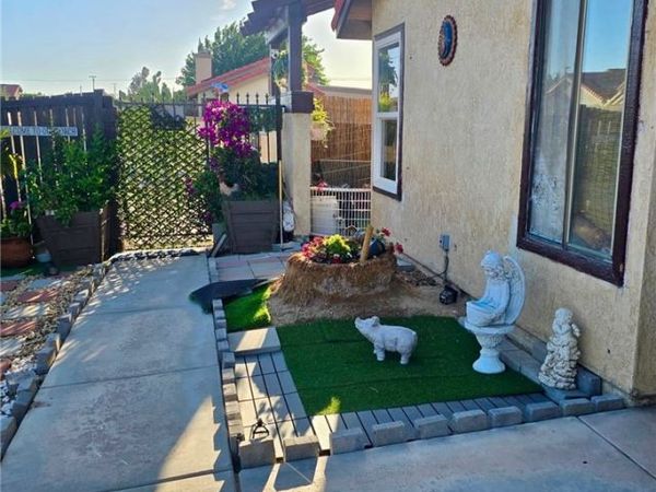 12205 Sixth, Victorville, CA 92395
