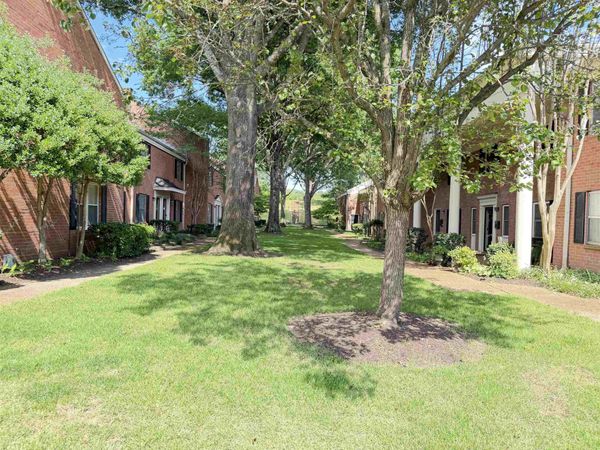 5718 QUINCE RD, Unit 13, Memphis, TN 38119