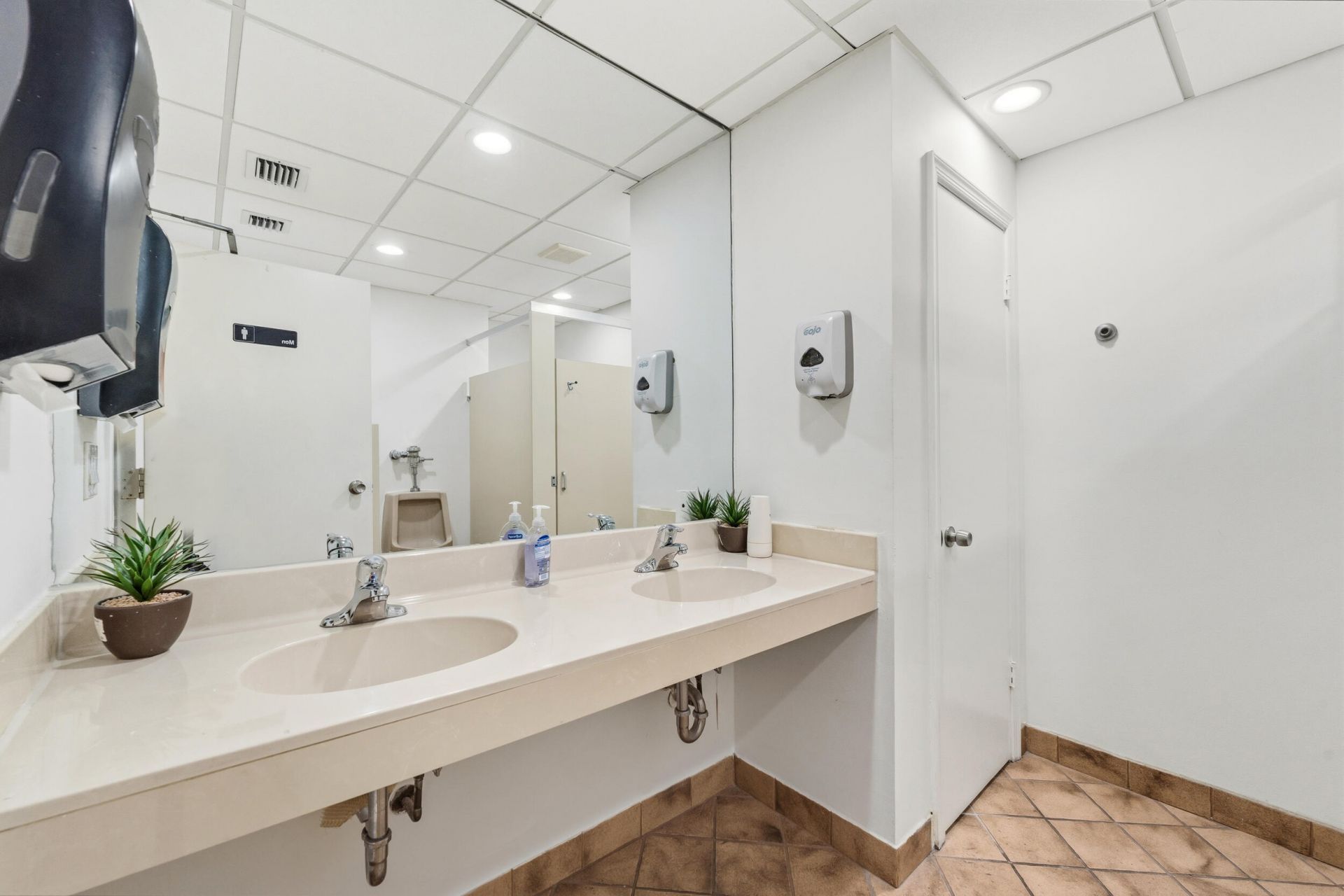 1000 Southern Boulevard, West Palm Beach, FL 33405 Photo