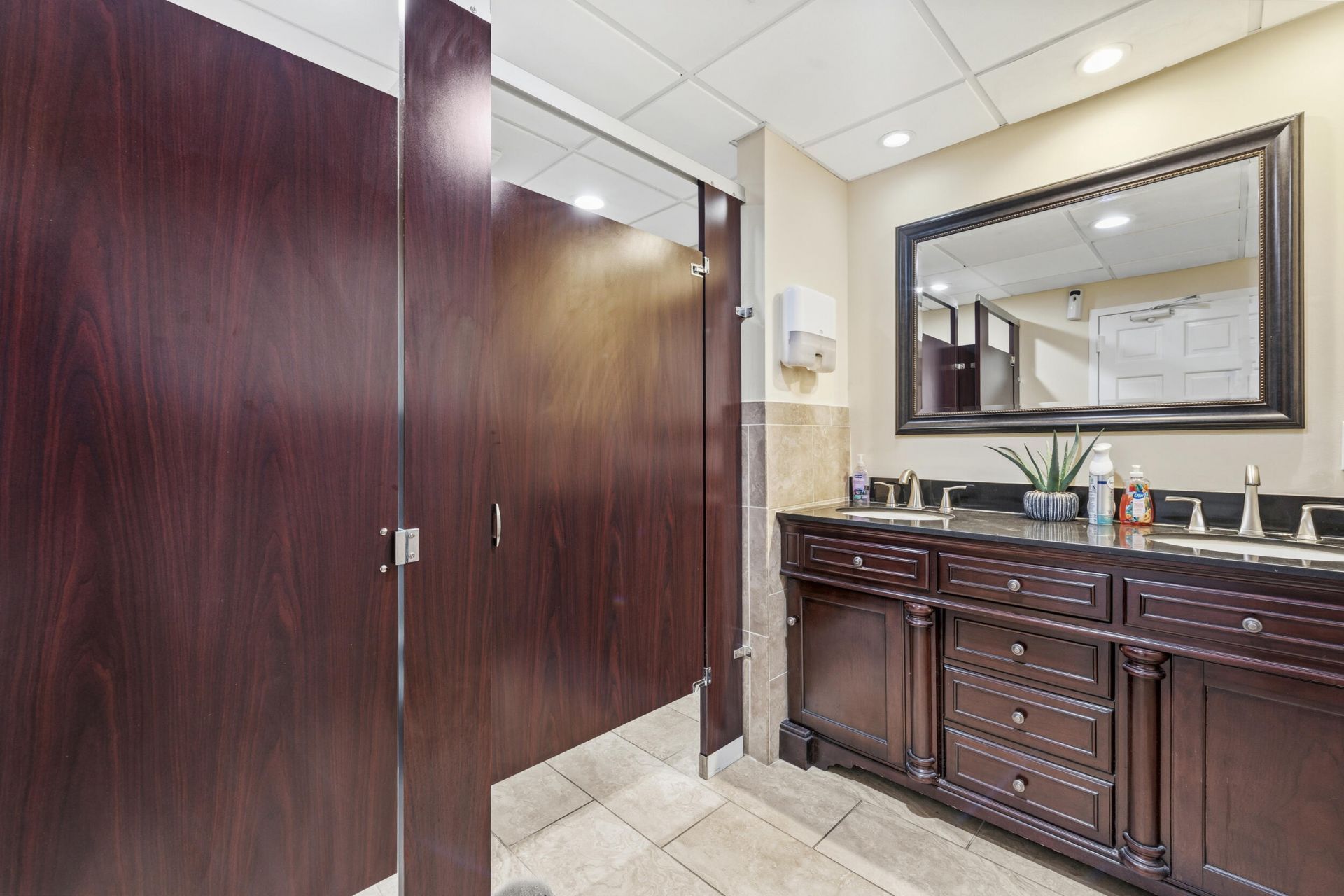 1000 Southern Boulevard, West Palm Beach, FL 33405 Photo