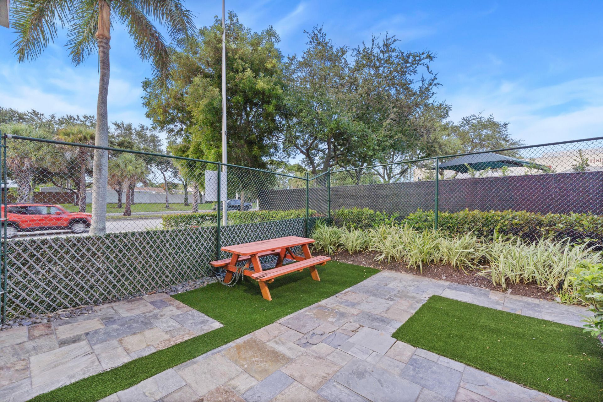 1000 Southern Boulevard, West Palm Beach, FL 33405 Photo