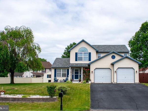 141 POND VIEW DRIVE, HAMBURG, PA 19526