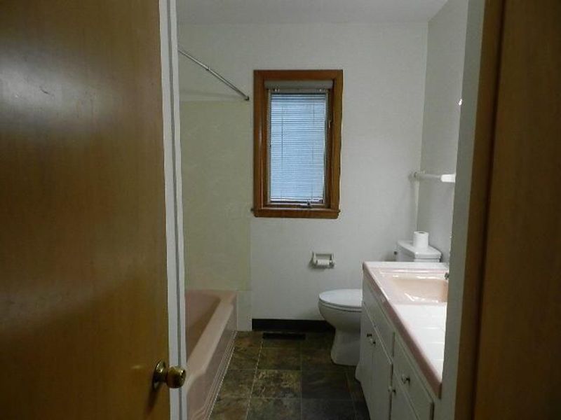 1475 London Drive , Columbus, OH 43221 Photo 18