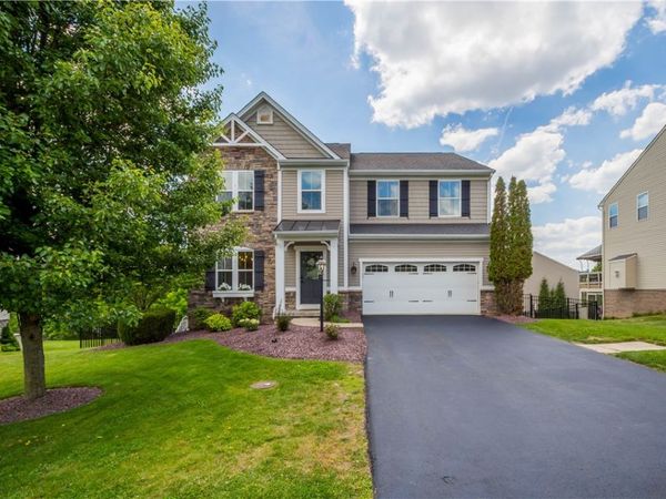 2087 Majestic Dr, Canonsburg, PA 15317