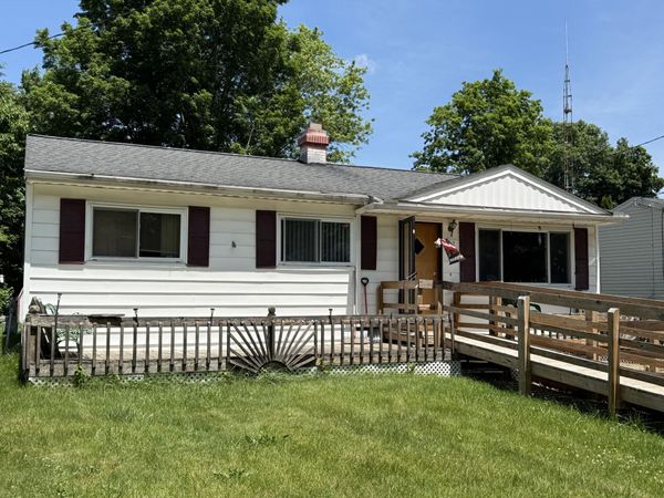 607 E North Street, Albion, MI 49224