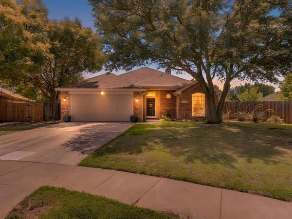 112 Bullava Court, Crowley, TX 76036