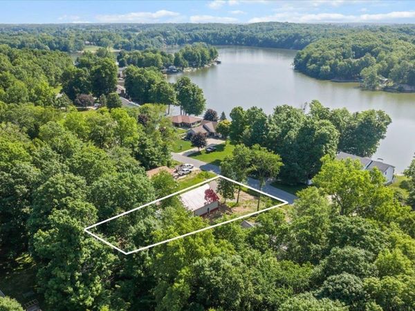 10234 Lakeside Drive, Perrinton, MI 48871