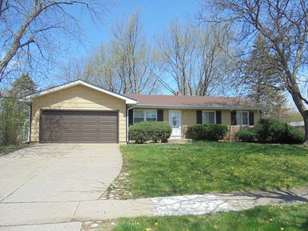 66 Barrow Drive , Crystal Lake, IL 60014