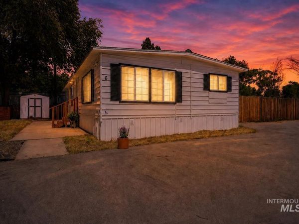 207 E 40th St, Unit Trlr 6, Garden City, ID 83714