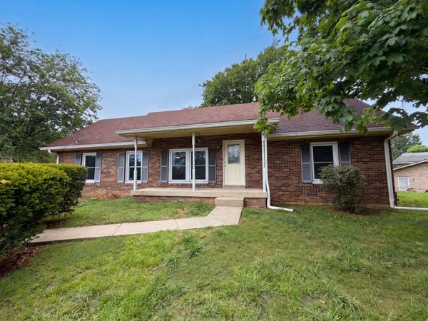 2536 Edge O Lake Dr , Nashville, TN 37217