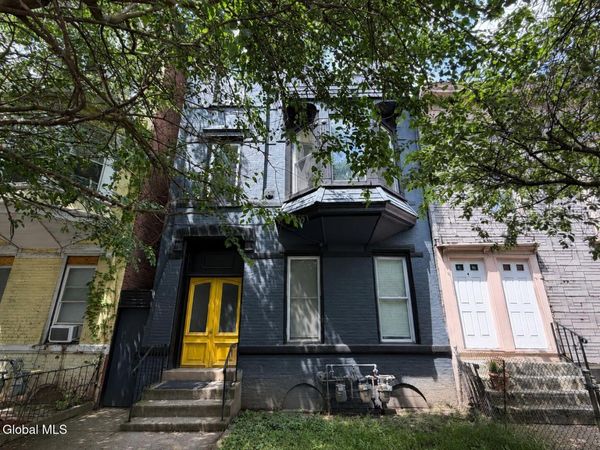 379 3rd Street, Unit 1, Troy, NY 12180