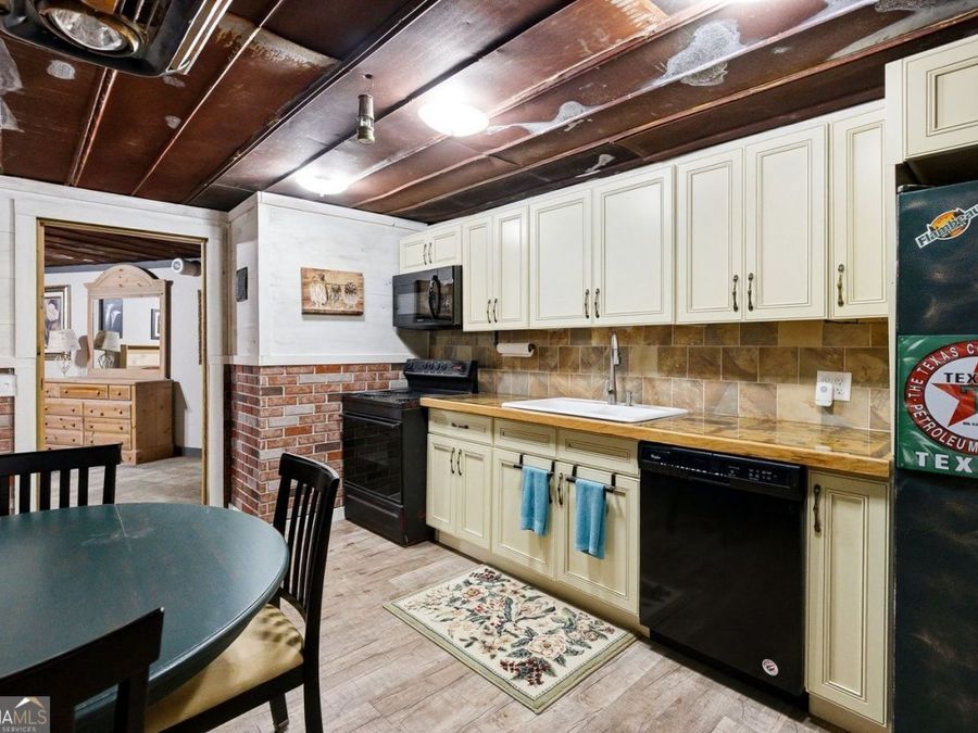 Property Image 101