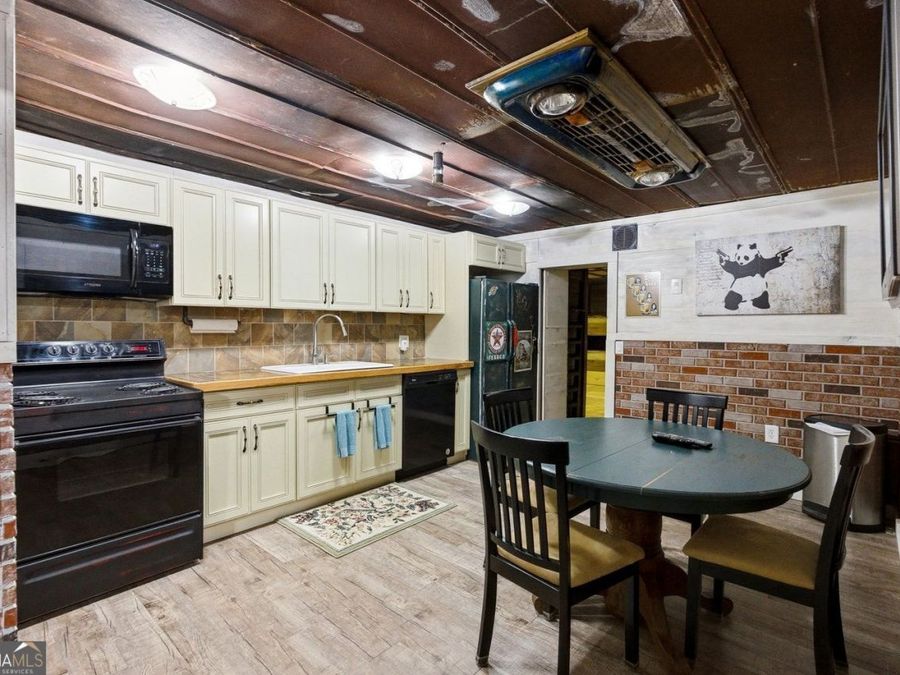 Property Image 102