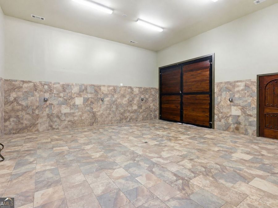 Property Image 125