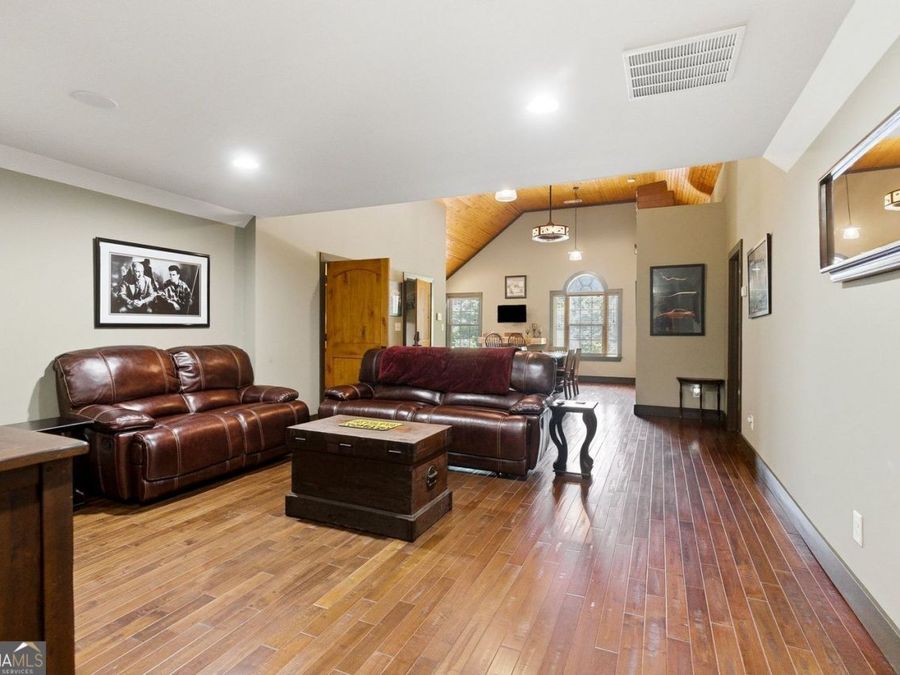 Property Image 129