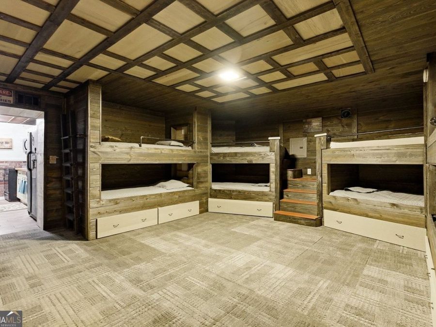 Property Image 100