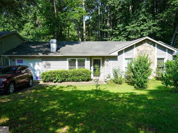 8265 Park Ridge Drive, Riverdale, GA 30274