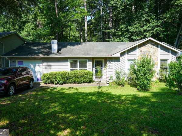 8265 Park Ridge Drive, Riverdale, GA 30274