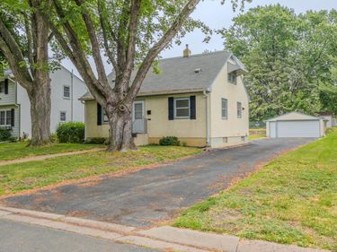109 23rd Avenue S, South Saint Paul, MN 55075