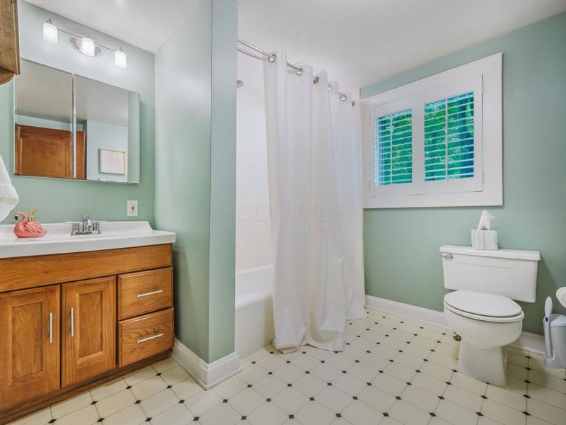 8289 Olentangy River Road, Columbus, OH 43235 Photo 38