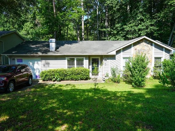 8265 Park Ridge Drive , Riverdale, GA 30274