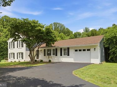 12140 FOLKSTONE DRIVE, HERNDON, VA 20171