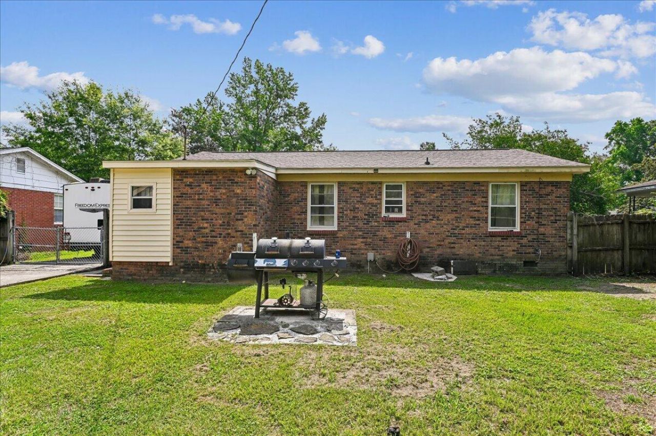 537 Hansford Drive Photo 32