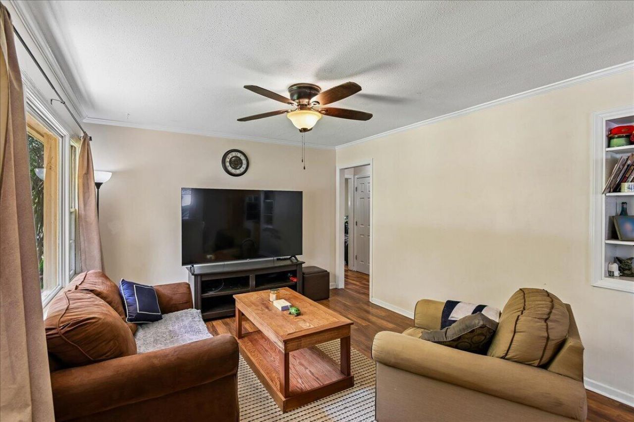537 Hansford Drive Photo 8