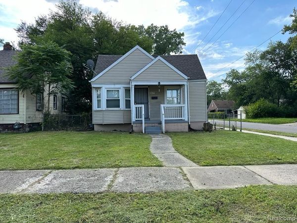 9277 Stout Street, Detroit, MI 48228
