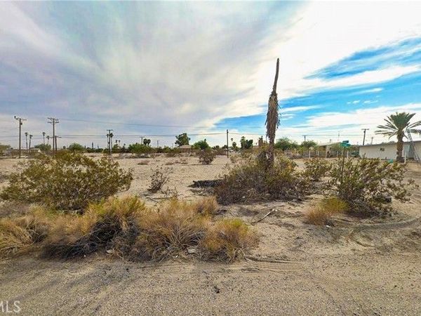 1319 Bering Boulevard, Salton City, CA 92274